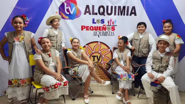 Alumnos de sexto grado de la primaria Valentín Gómez Farías crean el programa TV Alquimia