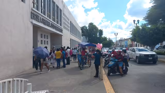 El flujo vehicular aumentó con el regreso a clases