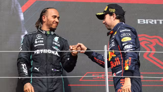 "Voy por ti", advierte Lewis Hamilton a Checo Pérez por subcampeonato de F1