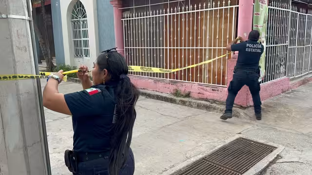 Consternación en Camino Real por joven encontrado muerto en su casa