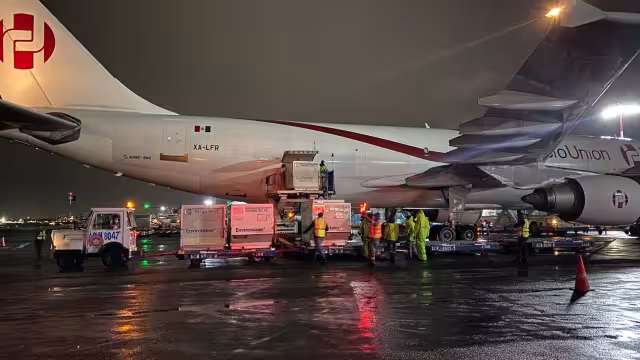 Con esto, suman un total de 17 millones, 59 mil 100 dosis de AstraZeneca