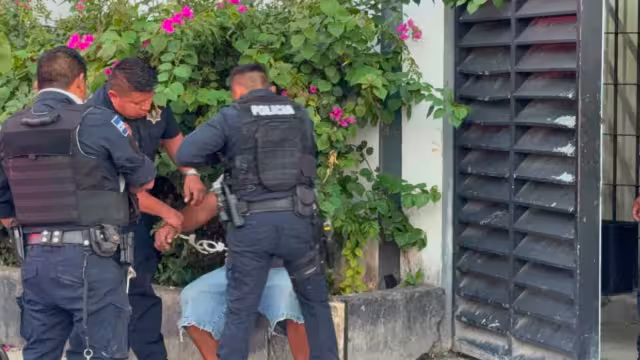 Albañil detenido en operativo asegura que no participó en la riña