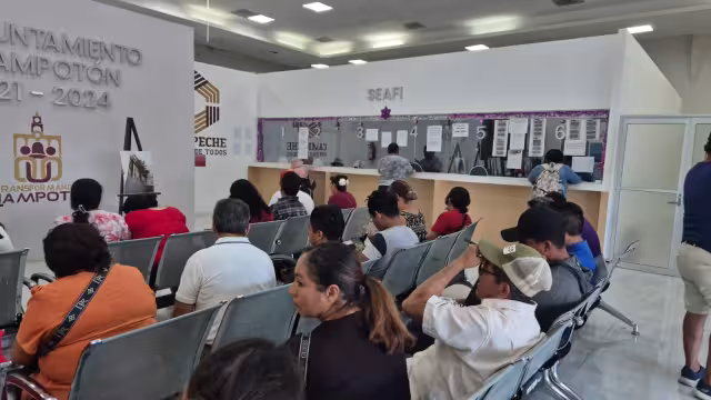 Contribuyentes acuden para evitar recargos antes del 1 de abril.