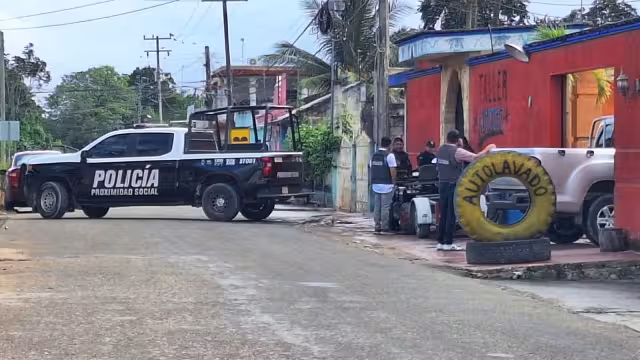 Elementos recorrieron diferentes posibles puntos de venta en la ciudad