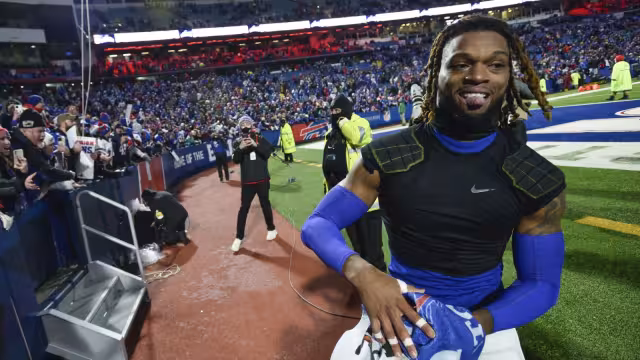 Damar Hamlin muestra una gran mejoría desde el hospital tras su lesión en un partido de los Buffalo Bills