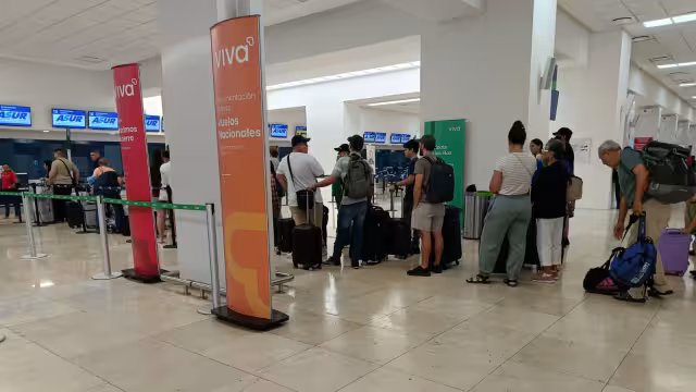 Hay buena afluencia de pasajeros en el aeropuerto de Mérida