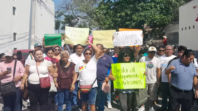 Comerciantes llegarán con su manifestación hasta el Ayuntamiento de Playa del Carmen