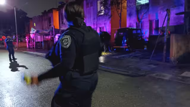 El hombre herido tuvo que ser trasladado a un hospital para su valoración médica