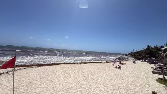 Los bañistas deberán evitar ingresar al mar debido al fuerte oleaje