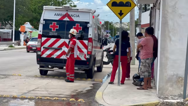 La abuelita comenzó a sangrar del rostro tras la caída