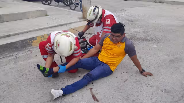 Ambos motociclistas resultaron lesionados