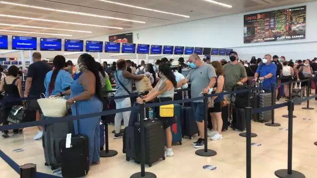El aeropuerto de Cancún registró 392 vuelos internacionales, entre llegadas y salidas este 27 de agosto, según reportó Asur