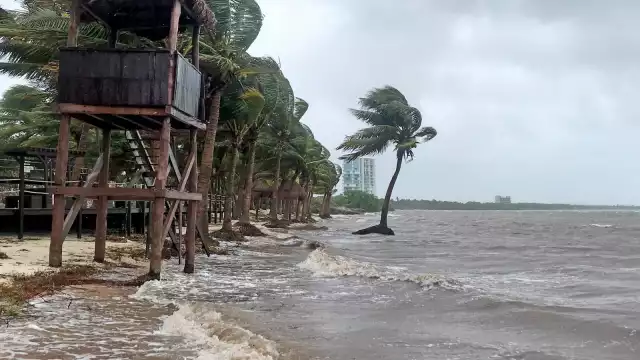 Se esperan lluvias fuertes en la Península de Yucatán
