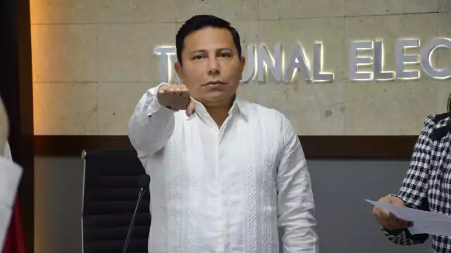 A la toma de protesta asistieron autoridades de los tres poderes del estado