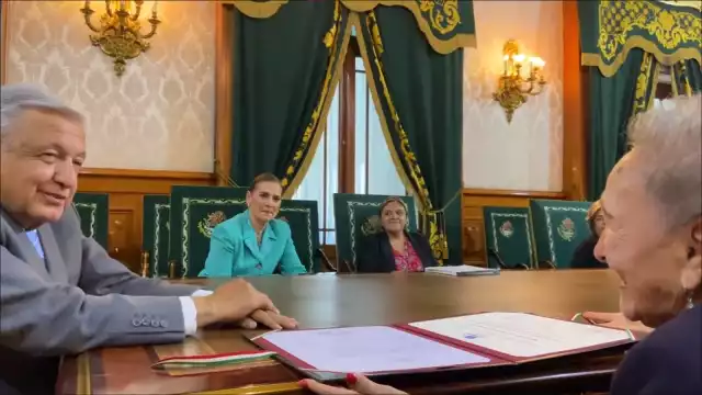 Entre los invitados a esta entrega del reconocimiento de la UNESCO a la familia de Gilberto Bosques Zaldívar, estuvo Beatriz Gutiérrez Müller, esposa de AMLO