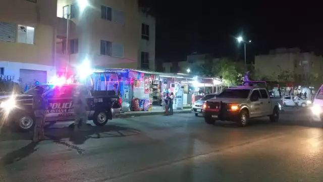 Al llegar al auxilio, elementos de la Policía Quintana Roo, únicamente encontraron a los testigos