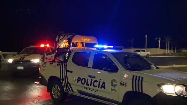 El policía resultó lesionado