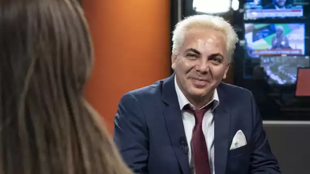 ¡Cambio de Look! Christian Castro muestra una cabellera morada y lo critican en redes