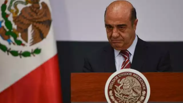 Murillo Karam continúa siendo evaluado tras estado crítico