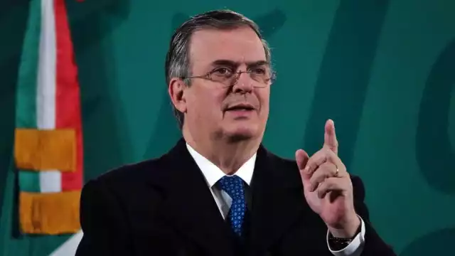 El canciller mexicano Marcelo Ebrard acudió a Palacio Nacional para presentar su renuncia al presidente Andrés Manuel López Obrador.
