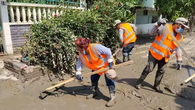 Mujeres y hombres de Yucatán trabajan en el rescate de Poza Rica