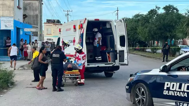 La víctima fue atendida por los servicios de emergencia y trasladada de inmediato al hospital