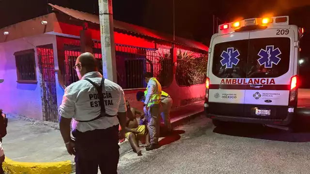 Vecinos auxilian a hombre herido tras discusión con su pareja