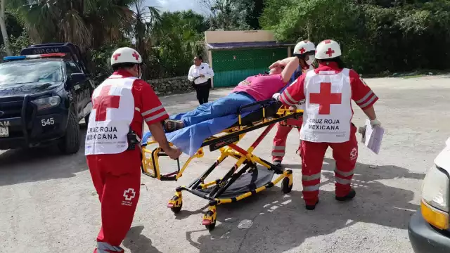 La mujer fue trasladada al IMSS de Calkiní