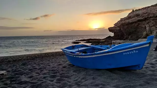 Los 44 migrantes recibieron atención médica y luego fueron trasladados al puerto cercano de Arguineguín para ser identificados,