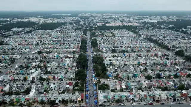 Vecinos indicaron que se han comunicado a la línea de la CFE, pero que aún no ha sido atendido el reporte de la falla en el servicio de luz