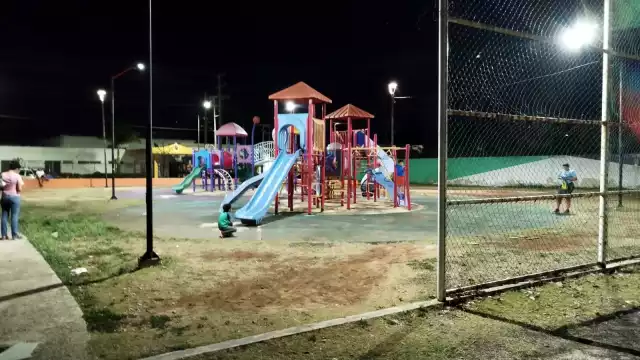 El sitio  es punto de reunión de las familias, pero no se encuentra en excelentes condiciones