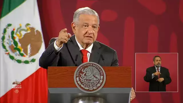 AMLO recalcó en el proyecto del Tren Maya contempla el cuidado del medio ambiente, como el plantar árboles a lo largo de los tramos