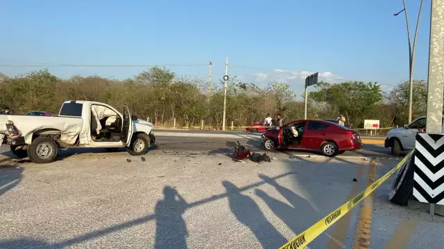 Fuerte accidente en el Periférico de Campeche