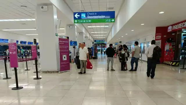 La afluencia de pasajeros en el aeropuerto de Mérida se mantiene con normalidad