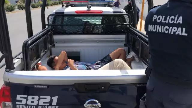 Los detenidos fueron trasladados a la FGR en donde quedaron a disposición presuntamente por trata de personas