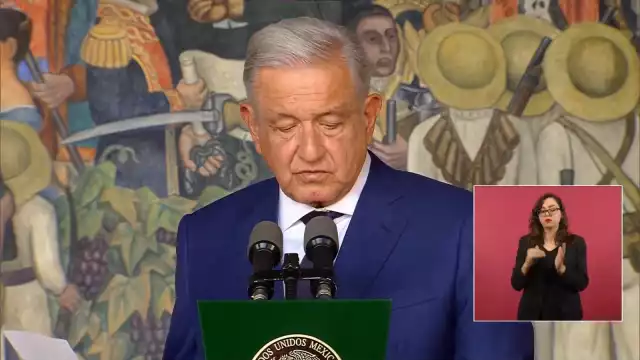 AMLO presenta una resumen de su Cuarto Informe de Gobierno en Palacio Nacional, entre ellos, el combate a las malas prácticas de administraciones pasadas