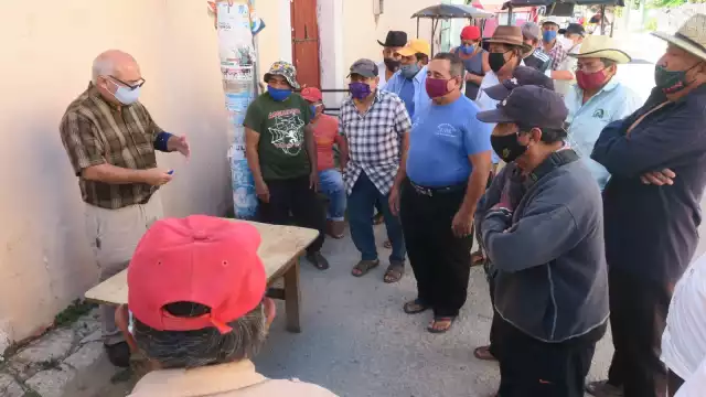 La asamblea fue realizada en exteriores del local