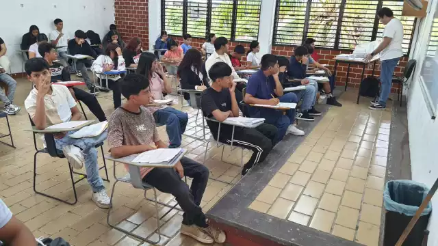 El Gobierno federal entregará becas a los estudiantes de Yucatán