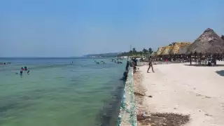 Playa Bonita de Campeche registra gran afluencia de personas