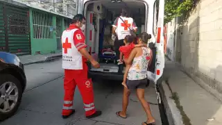 La menor fue trasladada al ISSSTE para un lavado mecánico