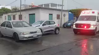 Aparatoso accidente deja daños materiales y personas heridas en Ciudad del Carmen