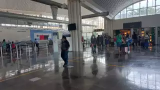 Las lluvias afectaron en los vuelos en el aeropuerto de Campeche