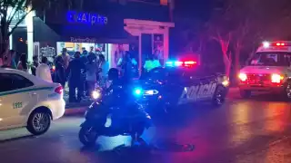 Decenas de personas acudieron a despedirse y brindar su apoyo y solidaridad a la madre de Sofía