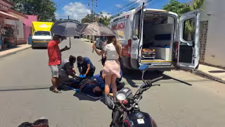 Vehículo argentino provoca choque contra motocicleta en Tulum