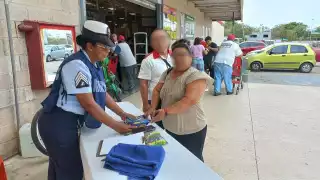 Instalan centros de acopio en Campeche en apoyo a damnificados por el paso del Huracán Erick