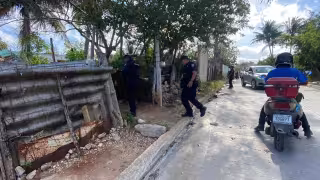 Sujeto armado roba dinero y mercancía en comercio de Campeche