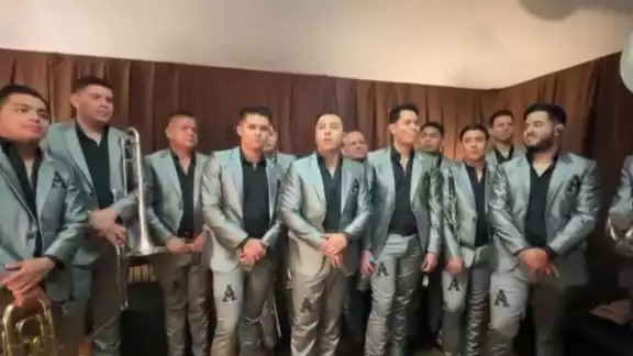 Integrantes de La Arrolladora envían saludos a Por Esto! durante su visita a Mérida Integrantes de La Arrolladora envían saludos a Por Esto! durante su visita a Mérida