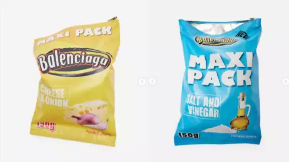 Balenciaga lanza su 'Chips bag' como parte de su colección de verano 2024
