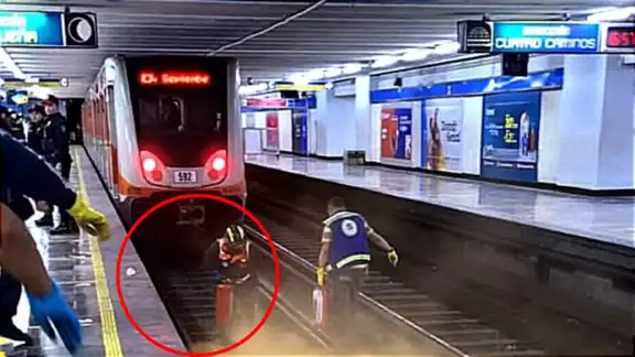 Una joven de 19 años fue empujada a las vías del Metro CDMX Una joven de 19 años fue empujada a las vías del Metro CDMX