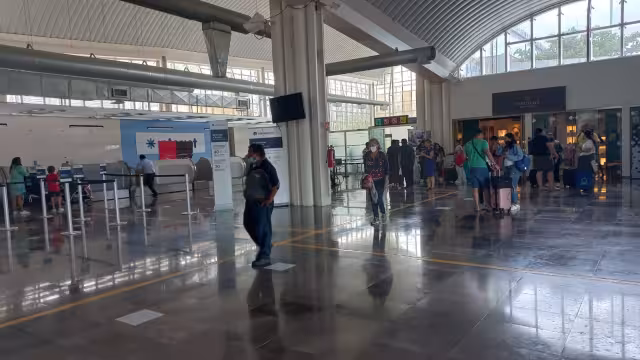 Las lluvias afectaron en los vuelos en el aeropuerto de Campeche